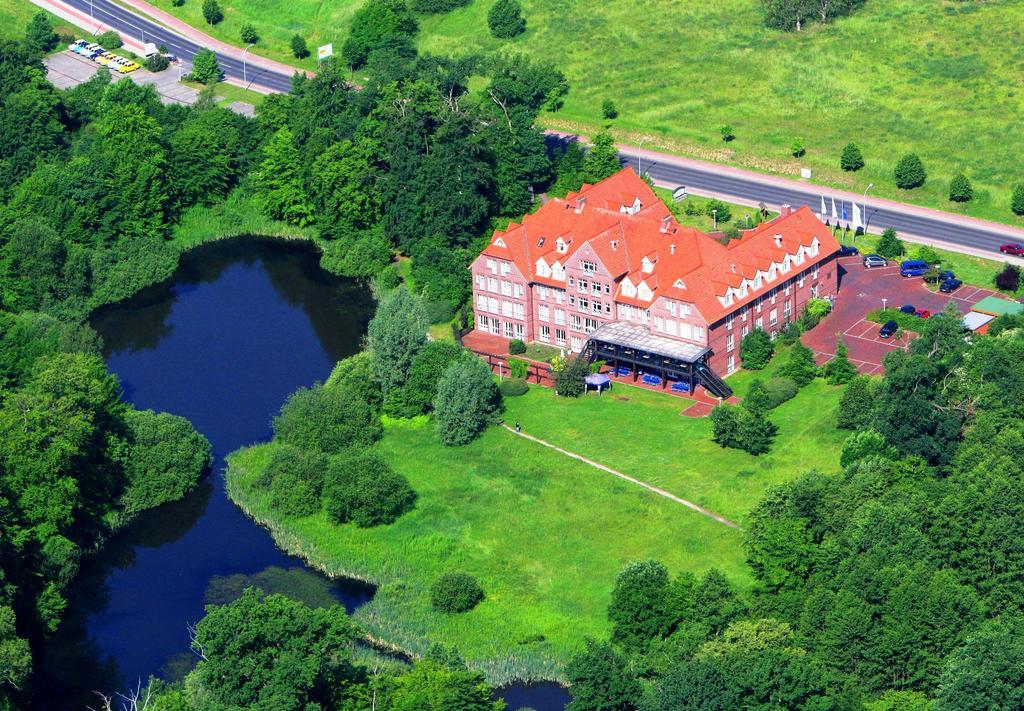 Park Hotel Fasanerie Нойштрелиц Экстерьер фото