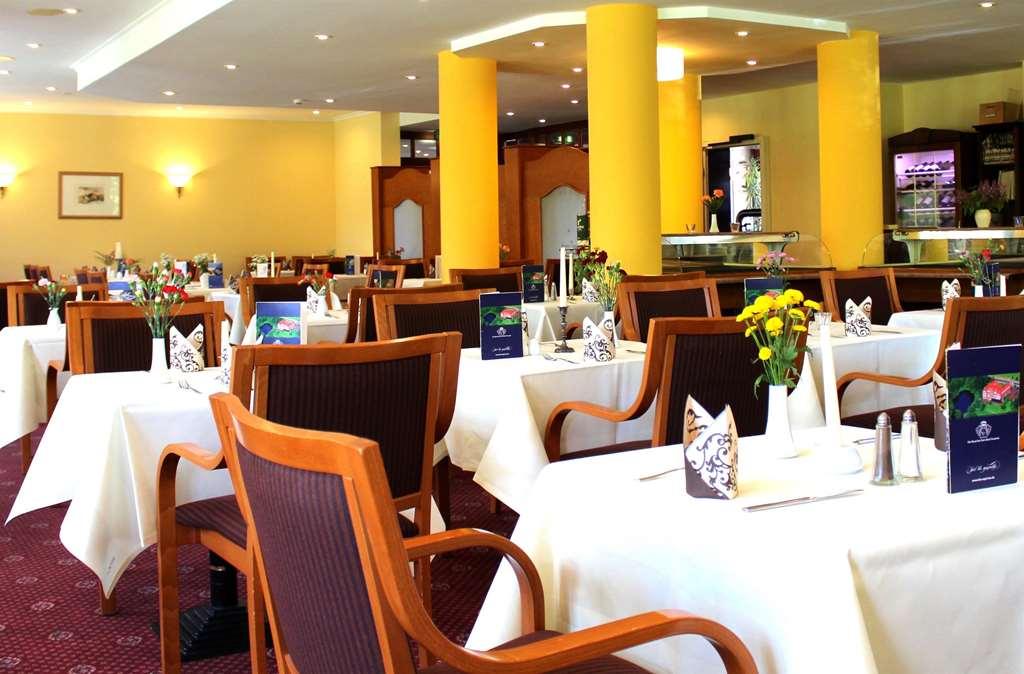 Park Hotel Fasanerie Нойштрелиц Ресторан фото