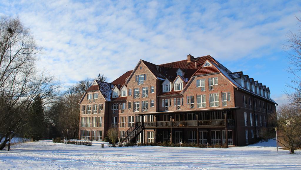 Park Hotel Fasanerie Нойштрелиц Экстерьер фото