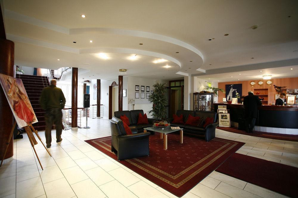 Park Hotel Fasanerie Нойштрелиц Экстерьер фото