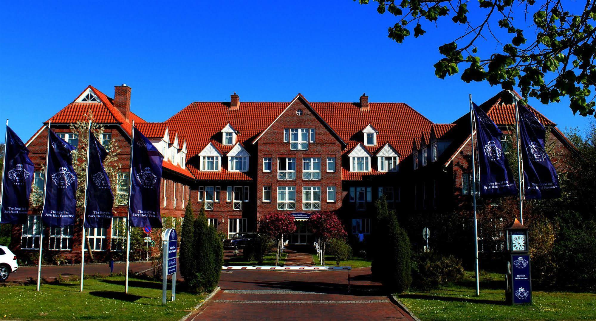 Park Hotel Fasanerie Нойштрелиц Экстерьер фото